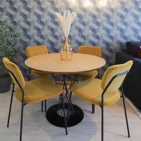 Hm - Issy Apartament *