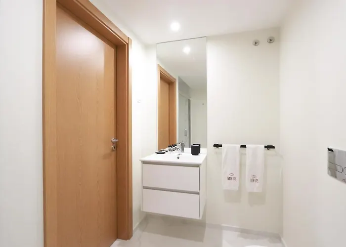 Hm - Issy Порту